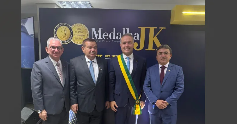 Marcelo Maranhão (Presidente SETCARCE), Sebastião Segundo (Presidente SETCERN), Renan Filho (Ministro dos Transportes) e Arlan Rodrigues (presidente Fetranslog/NE).