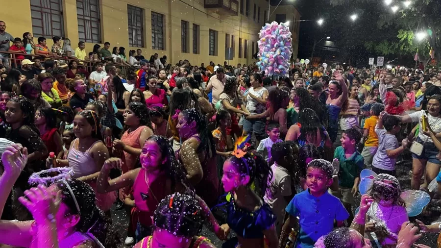 CARNAVAL DA CRIANÇA: criançada lota o espaço da folia para dar as boas-vindas ao Carnaval de Catolé