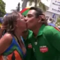 beijo de repórter