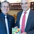 Em Brasília, paraibano lança livro sobre redes sociais e conta com a presença de Alexandre de Moraes e diversas autoridades