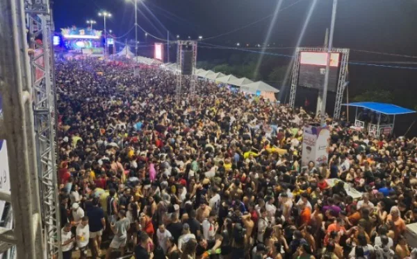 Com DJ Alok, primeira noite do Carnaval de Cajazeiras supera todas as expectativas e foliões lotam o Circuito Oficial 