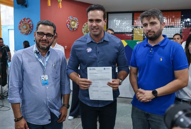 Lucas Ribeiro entrega obras de pavimentação em Esperança e autoriza projeto rodoviário em São Sebastião de Lagoa de Roça