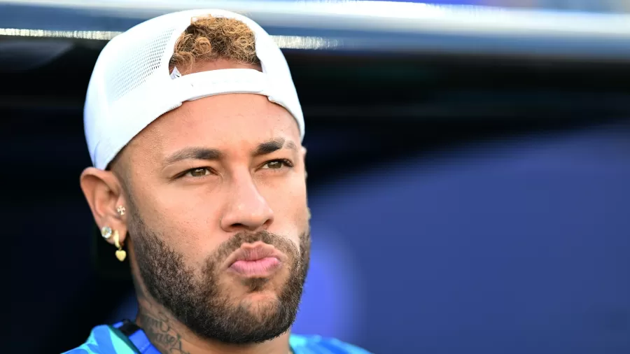 Neymar participa de treino da Seleção em preparação para o jogo contra o Haiti
