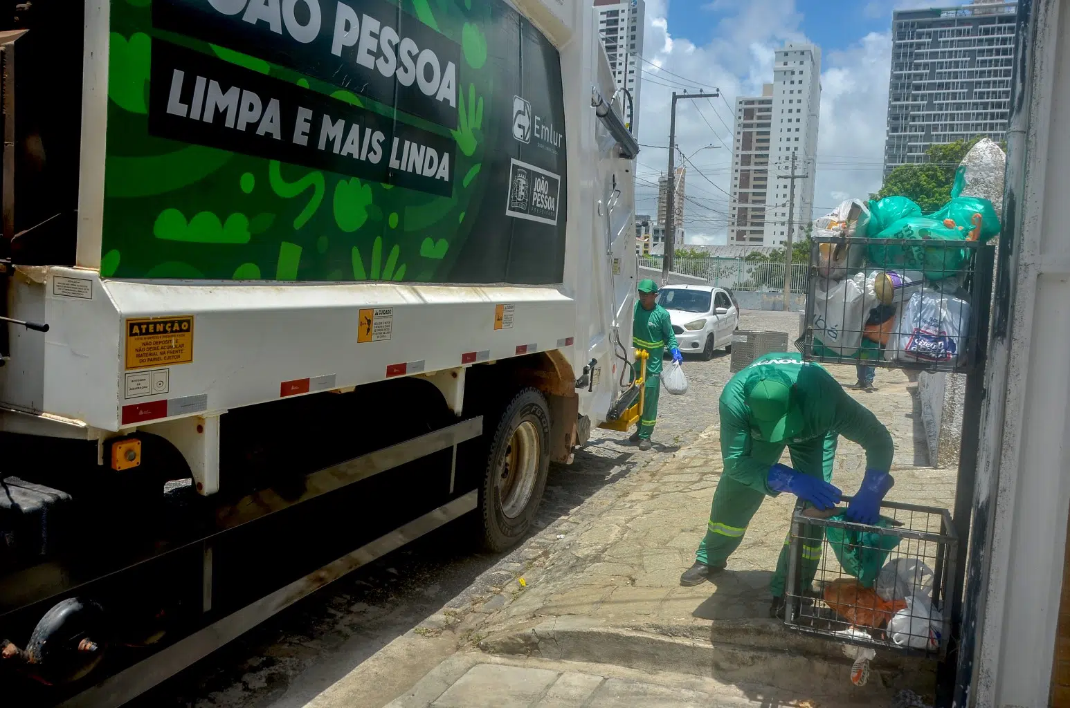 João Pessoa: Emlur busca empresa para coleta de lixo